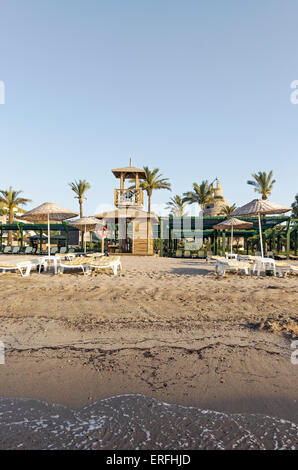 Am frühen Morgen runden Ägäische Meer Strand im Bodrum Imperial Hotel in Turgutreis-Region der Türkei. Stockfoto