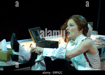 "Heute Abend um 8.30 Uhr" von Noel Coward am Chichester Festival Theatre, Juli 2006. Unter der Regie von Lucy Bailey. 13 Juli - 2. September 2006. Stockfoto