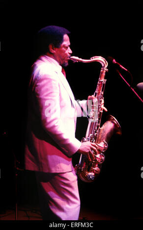 Illinois Jacquet - Porträt der amerikanischen jazz-Saxophonist beim 1981 Capital Radio Jazz Festival in Knebworth. 31. Oktober 1922 - 22. Juli 2004. Pionier der hupenden Tenorsaxophon. Stockfoto