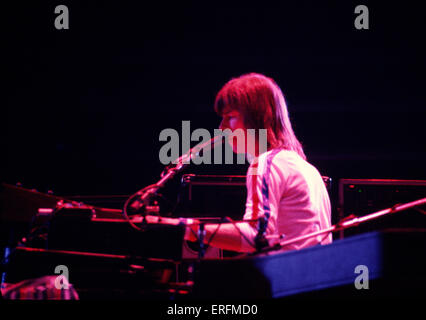 Status Quo - Keyboarder Andy Bown erklingt in der Birmingham International Arena im Jahr 1982. 27. März 1946. Status Quo- Stockfoto