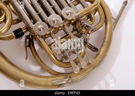 Horn, die Alexander, (unlackiert Instrument), mit Schleusen, und B-Ventil Stockfoto