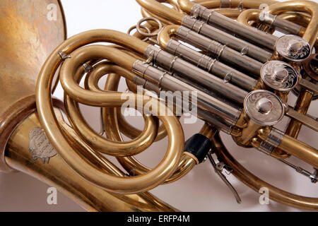 Horn, die Alexander, (unlackiert Instrument), mit Schleusen, und B-Ventil Stockfoto