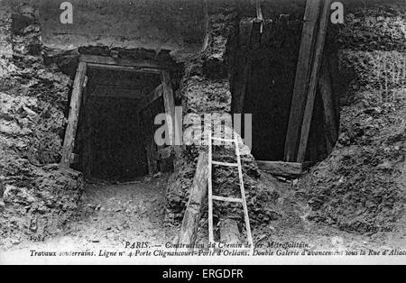 Paris Metro - Bau der unterirdischen Strecke für Linie Nr. 4 (Porte Clignancourt - Porte d'Orléans). Zwei Tunnel im Gange Stockfoto