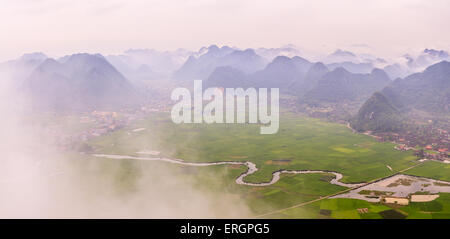 Moc Chau Stadt Morgen am 26. März 2015 in Son la Provinz, Vietnam Stockfoto