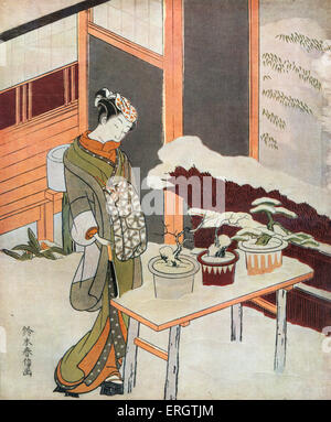 Junge Japanerin Kimono blickte auf schneebedeckten Pflanzen - print von Suzuki Harunobu, japanischer Grafiker der Stockfoto