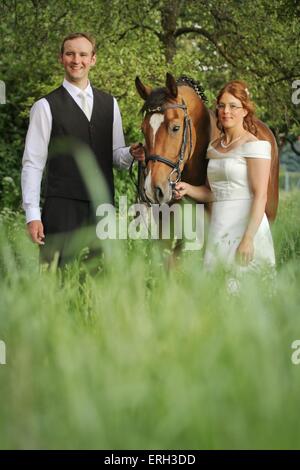 Brautpaar und warmbood Stockfoto