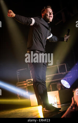 Mailand Italien. 2. Juni 2015. Der englische Singer/Songwriter OLLY MURS führt live im Music Club Fabrique während der "Nie wurden bessere Tour 2015" Credit: Rodolfo weitertransferiert/Alamy Live News Stockfoto