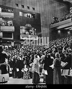 Eröffnung der Royal Festival Hall, London.  Foto aus der illustrierten London News, 12. Mai 1951. Festival of Britain Stockfoto