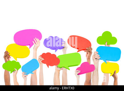 Hände halten Multi farbige Sprechblasen. Stockfoto
