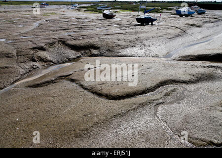 Bei Ebbe ist erstreckt der Schlamm sich bis zum Horizont an Leigh-On-Sea Essex England England Europa Stockfoto