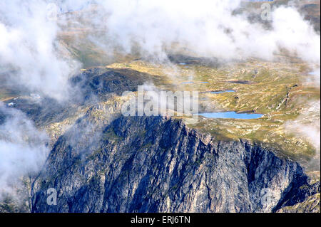 Bergplateau, Plateau d' Emparis mit seiner Kette von Seen, überdachte teils mit Wolken, Frankreich Stockfoto