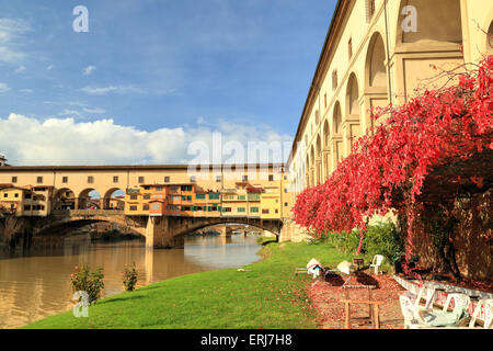 Brücke Ponte Vecchio, Florenz Stockfoto