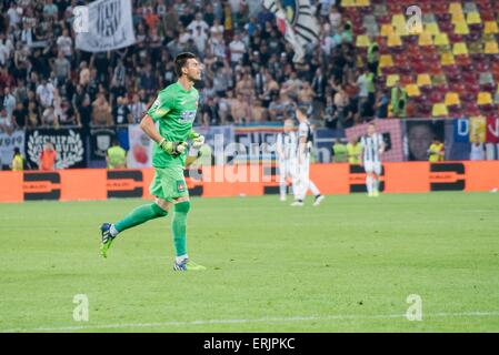 Nationalen Arena, Bukarest, Rumänien ROU. 31. Mai 2015. Florin Nita #1 von FCSB in Aktion während der Cupa Romaniei Timisoreana 2014-2015 Finale (Rumänien Timisoreana Pokalfinale) Spiel zwischen FC Universitatea Cluj ROU und FC Steaua Bukarest ROU in National Arena, Bukarest, Rumänien ROU. Foto: Catalin Soare © Csm/Alamy Live-Nachrichten Stockfoto