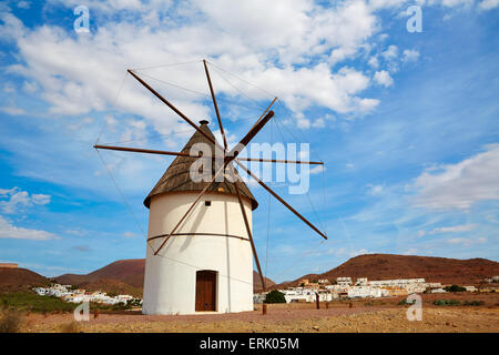 Almeria Molino Pozo de Los Frailes Windmühle traditionell in Spanien Stockfoto