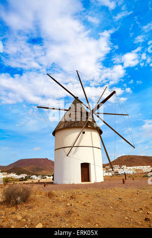 Almeria Molino Pozo de Los Frailes Windmühle traditionell in Spanien Stockfoto