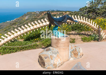 Fischbein Statue und Monument in Cabrillo National Monument Park am Point Loma in San Diego. Stockfoto