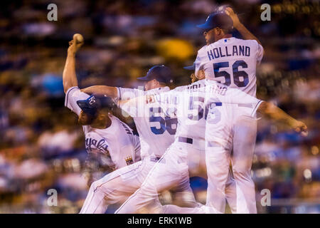 Kansas, USA. 3. Juni 2015. 3. Juni 2015: Greg Holland #56 von den Kansas City Royals Stellplätze im neunten Inning während des MLB-Spiels zwischen der Cleveland Indians und die Kansas City Royals im Kauffman Stadium in Kansas City MO Credit: Cal Sport Media/Alamy Live News Stockfoto