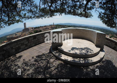 Landschaft der mittelalterlichen Stadt Perugia, aufgenommen mit einem fisheye Stockfoto