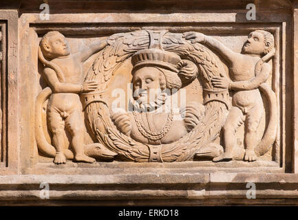 Renaissance-Relief, Plassenburg Hof, Kulmbach, Oberfranken, Franken, Bayern, Deutschland Stockfoto