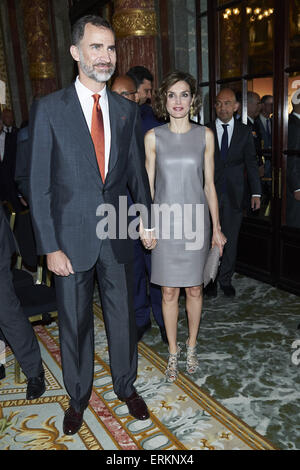 Paris, Frankreich. 4. Juni 2015. König Felipe VI. von Spanien und Königin Letizia von Spanien besuchen eine Schließung des Franco-spanischen Business-Meeting im Le Grand Hotel Intercontinental am 4. Juni 2015 in Paris Credit: Jack Abuin/ZUMA Draht/Alamy Live News Stockfoto