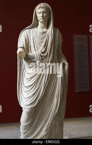 Via Labicana Augustus. Skulptur des römischen Kaisers Augustus (63BC-14AD) als Pontifex Maximus. 12BC. Nationales Museum von Rom. Stockfoto