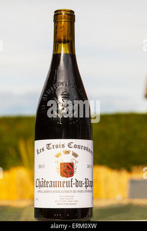 Chateauneuf du Pape Flaschenetikett roten Wein Châteauneuf-du-Pape ist ein französischer Weine Appellation origine Contrôlée Region Rhône-Alpes Stockfoto