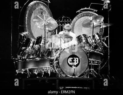 Carl Palmer von Emerson, Lake and Palmer in der Leistung auf der "Brain Salad Surgery" Tour im Juni 1977. Stockfoto