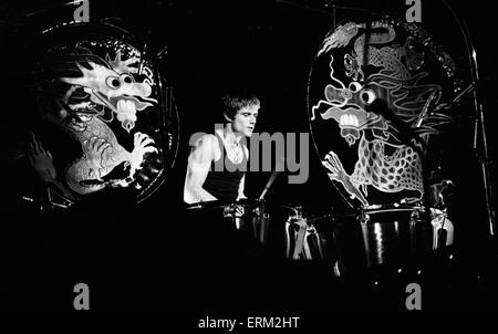 Carl Palmer von Emerson, Lake and Palmer in der Leistung auf der "Brain Salad Surgery" Tour im Juni 1977. Stockfoto