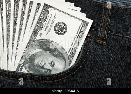 Jeans von welche Tasche ragen drei hundert Dollar Stockfoto