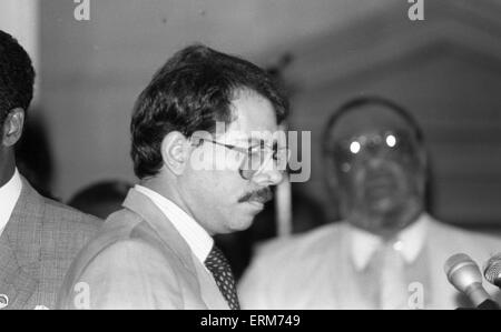 Chicago, Illinois, USA 2. August 1986 Nicaragua Präsident Daniel Ortega im Hauptquartier 'Push'-Betrieb. Bildnachweis: Mark Reinstein Stockfoto