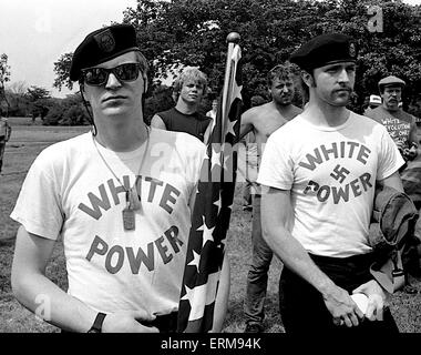 Chicago, Illinois 28.06.1986 KKK Mitglieder und ein weißes Supremacist Gruppe America First Committee, halten eine Kundgebung in Marquette Park. Stockfoto