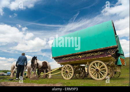 Appleby, Cumbria, UK. 4. Juni 2015. Reisende nach der Appleby Horse Fair 2015, machen eine Pause Watergap unten in Mallerstang in der Nähe von Kirkby Stephen, Cumbria. Bildnachweis: Wayne HUTCHINSON/Alamy Live-Nachrichten Stockfoto