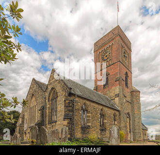 Rückansicht der St Mary die Jungfrau Kirche, Petworth, West Sussex, England, im Vereinigten Königreich. Stockfoto