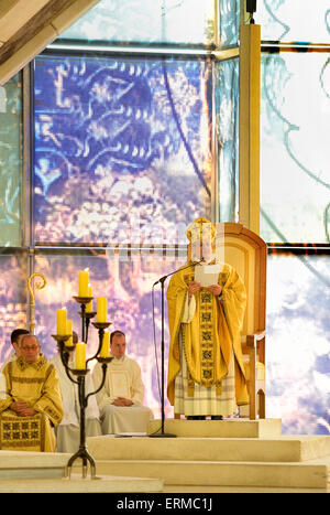 Apulien, San Giovanni Rotondo, Eucharistiefeier für die permanente Ausstellung des Körpers des heiligen Pio 1. Juni 2013 Stockfoto