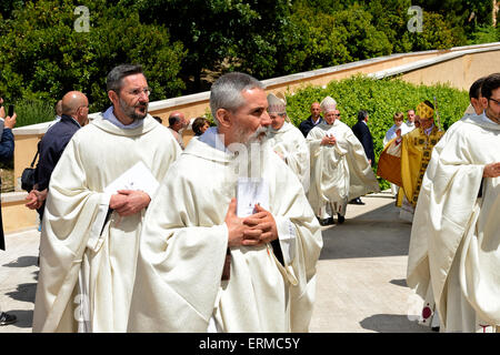 Apulien, San Giovanni Rotondo, Eucharistiefeier für die permanente Ausstellung des Körpers des heiligen Pio 1. Juni 2013 Stockfoto