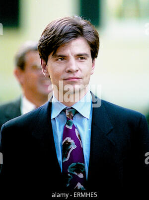 Richmond, Virginia. USA 16. Oktober 1992 The Clinton/Gore Kampagne startet ihre letzte Kampagne Push nach der letzten Präsidentschafts-Debatte an der University of Virginia.  Clinton Berater George Stephanopoulos an der Kundgebung auf den Stufen des Statehouse in Richmond Virginia, Credit: Mark Reinstein Stockfoto