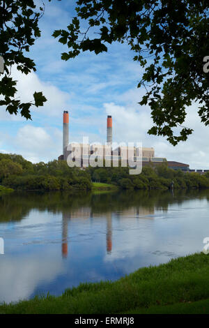 Huntly Kraftwerk und Waikato River, Waikato, Nordinsel, Neuseeland Stockfoto