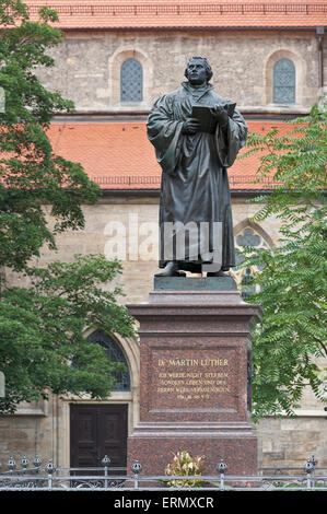 Lutherdenkmal mit Sockel, 1889, Kaufmannskirche Kirche hinter, Altstadt, Erfurt, Thüringen, Deutschland Stockfoto