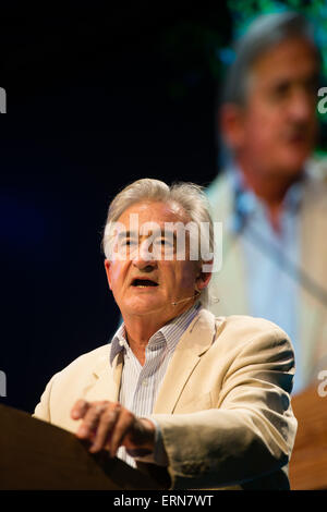 ANTONY BEEVOR, Militärhistoriker des zweiten Weltkriegs, das Heu Literatur Festival 2015 Samstag kann 23 2015 anlässlich Stockfoto