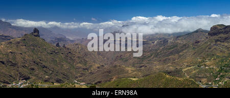 Gran Canaria, Caldera de Tejeda im Mai, Altavista-Gebirge ist von Wolken bedeckt Stockfoto