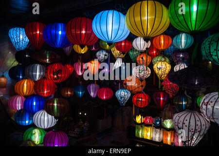 Nacht-Laternen in Altstadt Hoi an eine Stadt Stockfoto