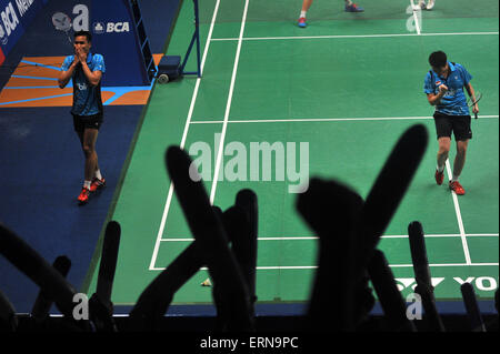 Jakarta, DKI Jakarta, Indonesien. 5. Juni 2015. JAKARTA, Indonesien - 05. Juni: Indonesiens Tontowi Ahmad und Liliyana Natsir konkurrieren bei Mix Doppel bei der 2015 Indonesien Open Superseries Premier Badminton-Turnier in Jakarta am 5. Juni 2015. © Sijori Bilder/ZUMA Draht/Alamy Live-Nachrichten Stockfoto