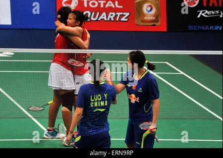 Jakarta, DKI Jakarta, Indonesien. 5. Juni 2015. JAKARTA, Indonesien - 05. Juni: Indonesiens Nitya Krishinda Maheswari und Greysia Poli treten bei Frauen bei der 2015 Indonesien Open Superseries Premier Badminton-Turnier in Jakarta am 5. Juni 2015. © Sijori Bilder/ZUMA Draht/Alamy Live-Nachrichten Stockfoto