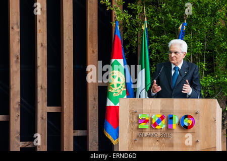 Mailand, Italien. 5. Juni 2015.  Präsident der italienischen Republik Sergio Mattarella besucht Expo anlässlich des Welt-Umwelttages. Bildnachweis: Sandro Tomada/Alamy Live-Nachrichten Stockfoto