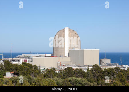 Das Kernkraftwerk Vandellos an der Küste in der Nähe von l ' Hospitalet de Infant in Katalonien, Spanien Stockfoto