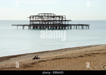 Reste der abgebrannten West Pier in Brighton Stockfoto