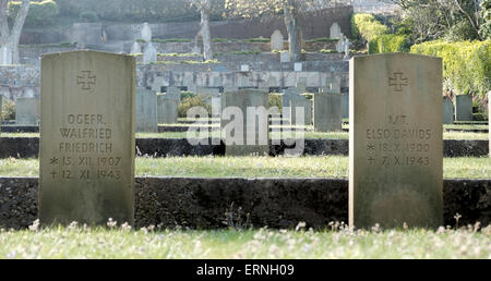 Deutsche militärische Kriegsgräber auf dem Friedhof der britischen Garnison Guernsey Stockfoto