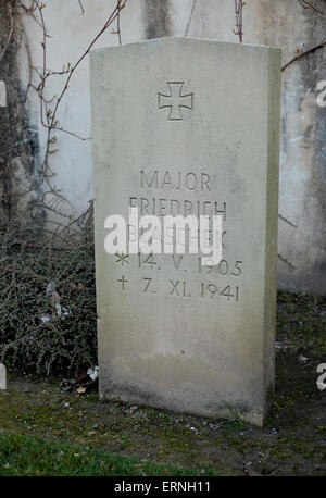 Deutsche militärische Kriegsgräber auf dem Friedhof der britischen Garnison Guernsey Stockfoto