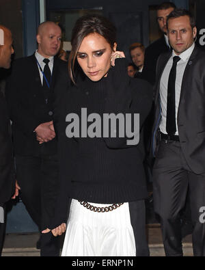 Die British Fashion Awards 2014 statt im London Coliseum - Abfahrten mit: Victoria Beckham Where: London, Vereinigtes Königreich als: 1. Dezember 2014 Credit: WENN.com Stockfoto