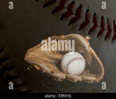 Ein abgenutzter Baseball sitzt im Inneren eines alten Baseballhandschuh mit dem Leder und Stiching eines Balls im Hintergrund.  Bild wurde durch u beleuchtet. Stockfoto